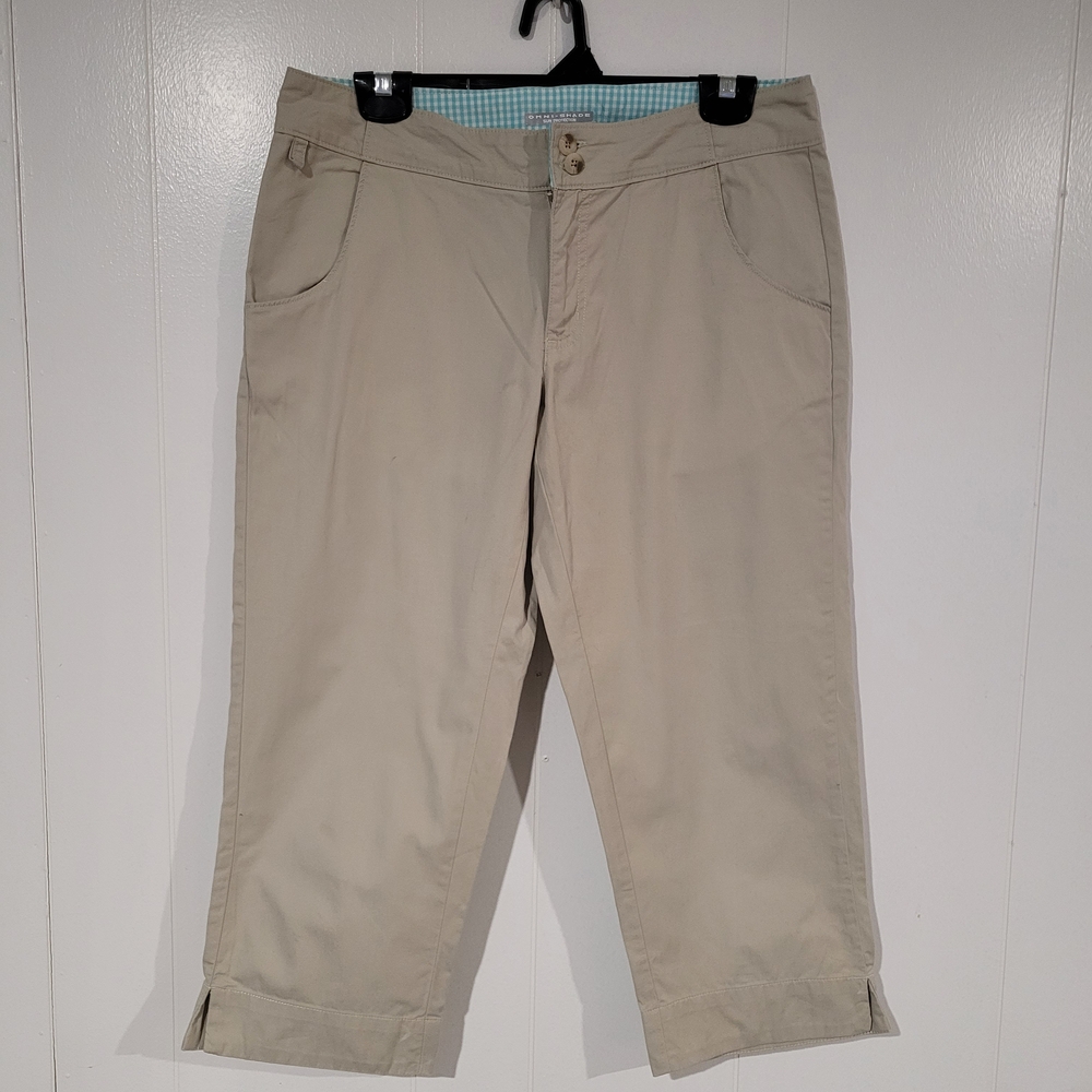 Columbia Women's Tan Omni Shade Capris Size 8.